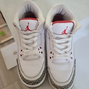 Retro Jordan 3 white cement